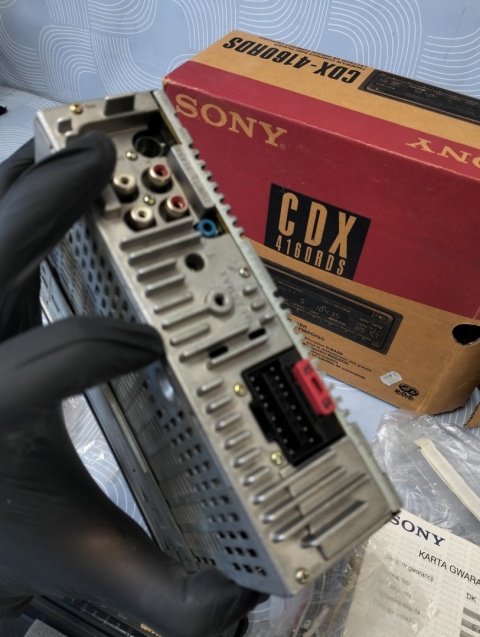 Stare radio Sony