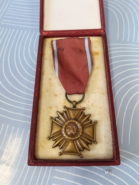Brązowy krzyż zasługi PRL p8