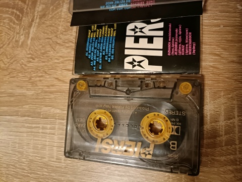 Kaseta magnetofonowa Piersi