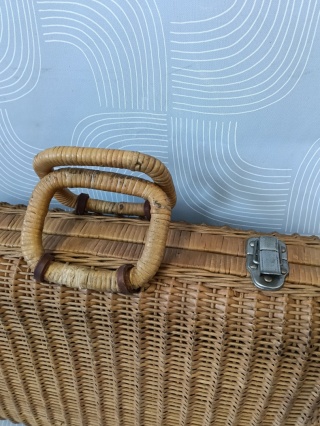 Walizka wiklinowo-rattanowa vintage