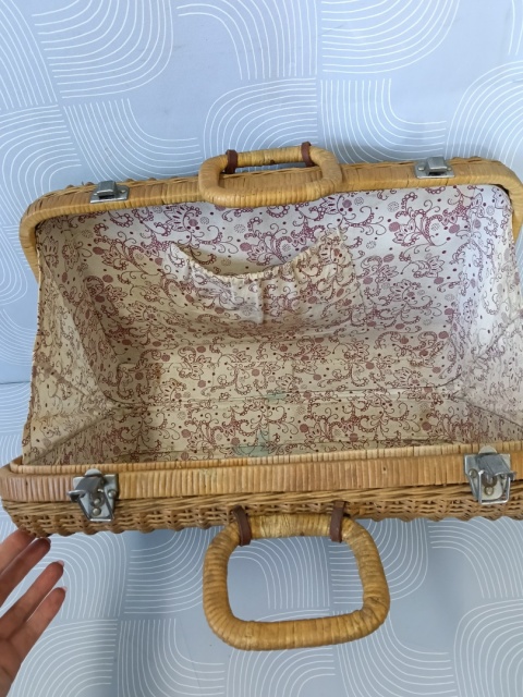 Walizka wiklinowo-rattanowa vintage