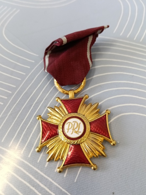Złoty krzyż zasługi PRL p8