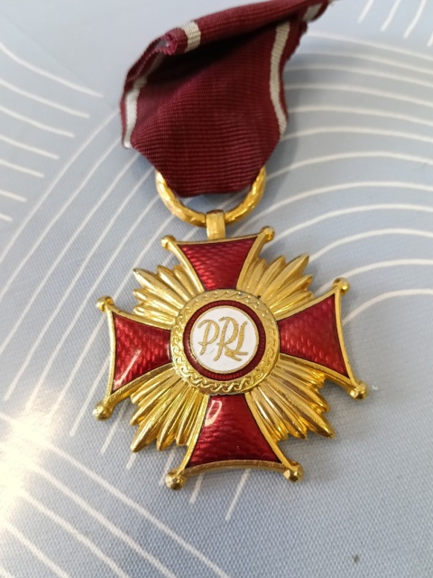 Złoty krzyż zasługi PRL p8
