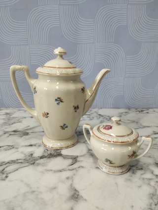 Dzbanek z cukierniczką porcelana Huta Franciszka