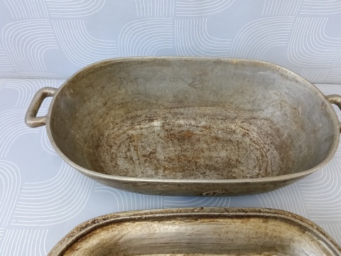 Aluminiowa duża brytfanna.