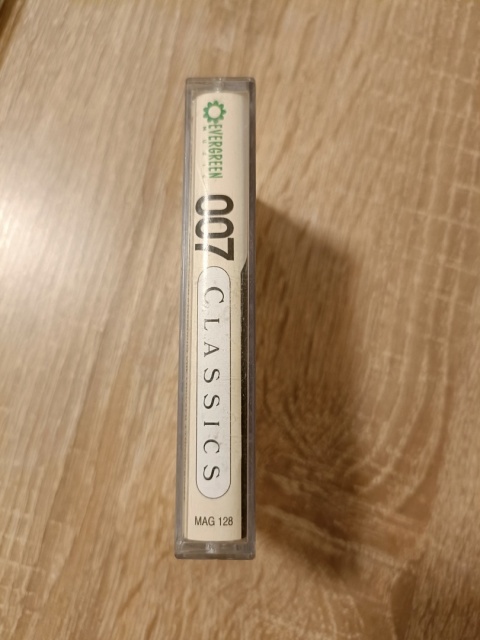 Kaseta magnetofonowa 007 Classics