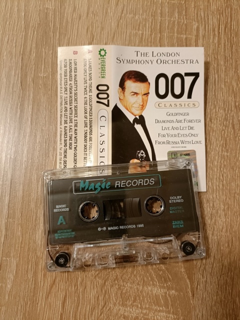 Kaseta magnetofonowa 007 Classics