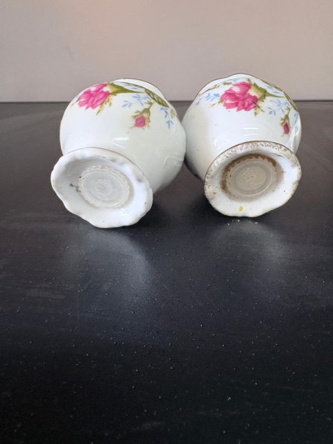 Solniczka i pieprzniczka porcelana złota róża