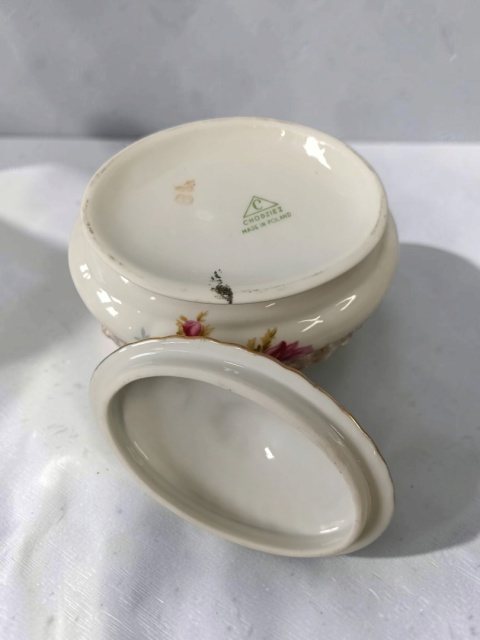 Porcelanowa cukierniczka Chodzież złota róża C1