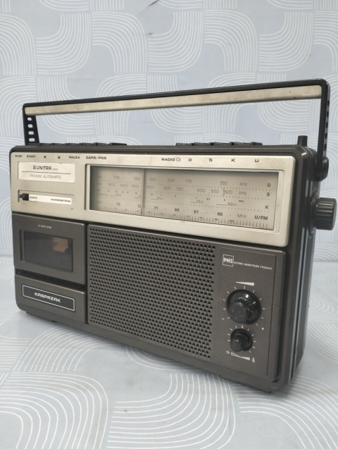 Stary radiomagnetofon Unitra Kasprzak