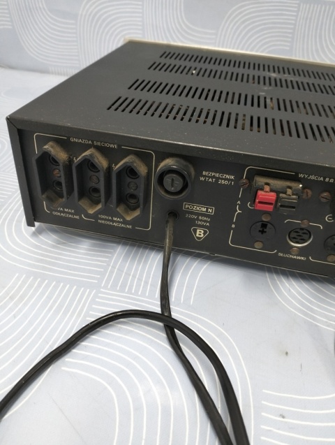 Wzmacniacz stereo Unitra WS 301 S Trawiata