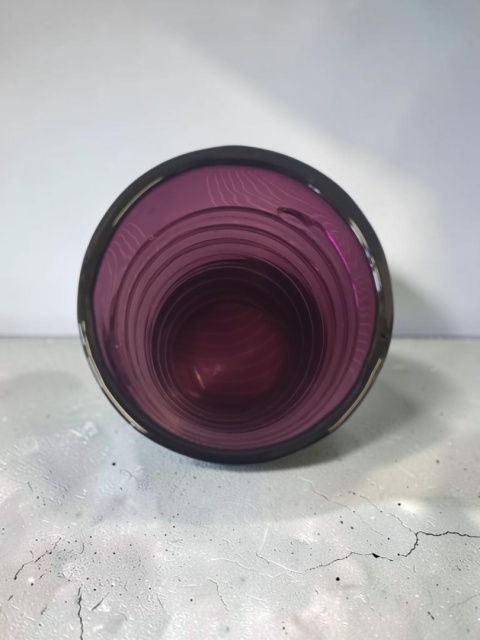 Fioletowy wazon z oplotem Jerzy Słuczan Orkusz vintage PRL design