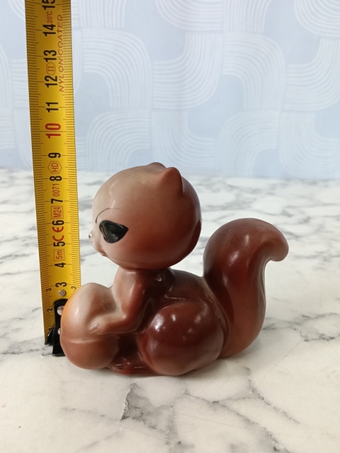 Stara porcelanowa figurka wiewiórka Rumunia