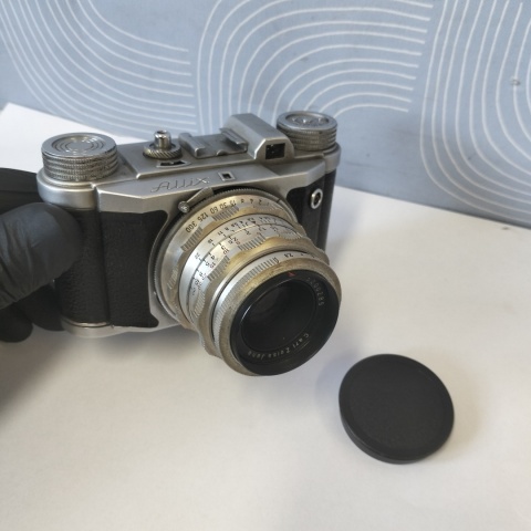 Stary aparat fotograficzny Altix Carl Zeiss