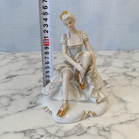 Piękna porcelanowa figurka Baletnica Wallendorf