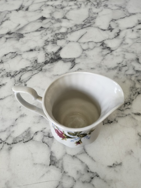 Porcelanowy mlecznik złota róża