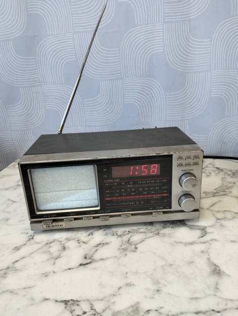 Radio z telewizorem Nikkai