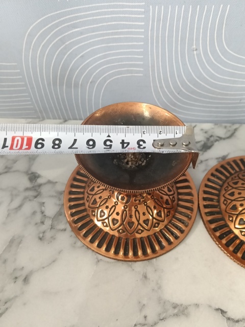 Ładne metalowe świeczniki