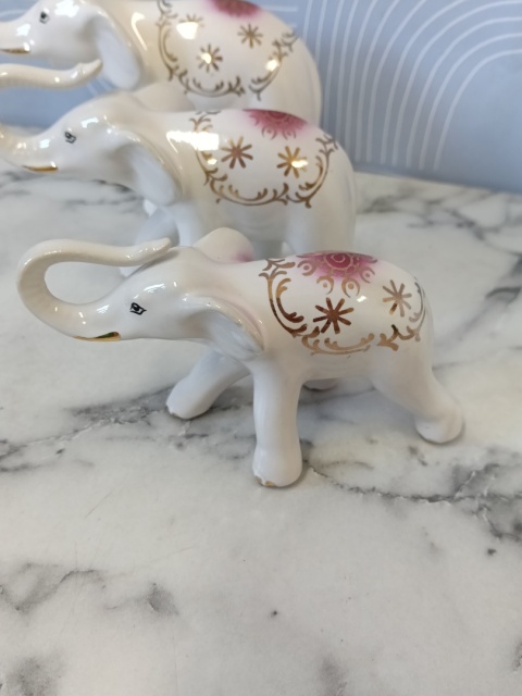 Figurki porcelanowe Słonie Jezela