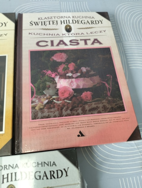 Klasztorna kuchnia świętej Hildegardy trzy książki nowe