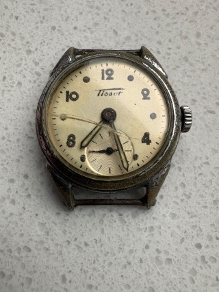 Stary zegarek nakręcany Tissot