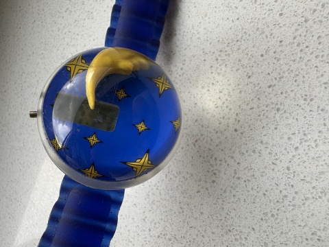 Stary zegarek z księżycem