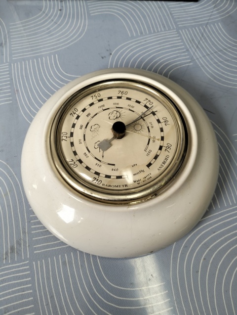Barometr ceramiczny