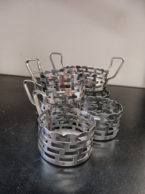 Metalowe koszyczki stojadła do szklanek 6+1