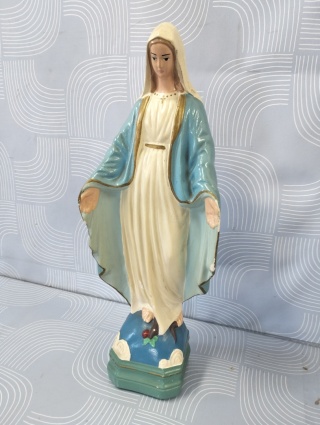 Stara figura Matki Bożej