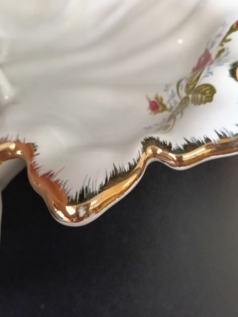 Piękna patera w kształcie liścia porcelana złota róża