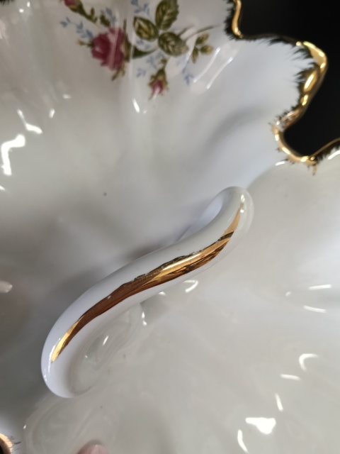Piękna patera w kształcie liścia porcelana złota róża