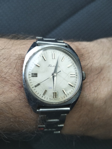 Stary zegarek nakręcany Raketa